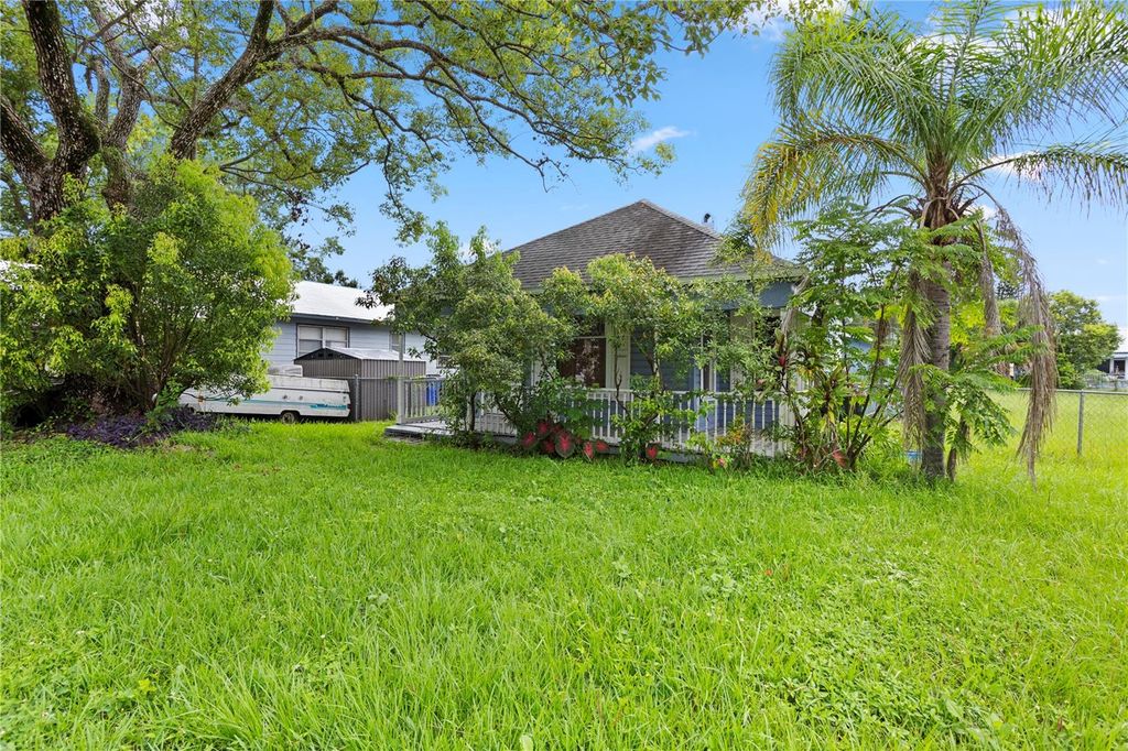 Photo of 1418 Massachussetts Avenue, Saint Cloud, FL 34769 (MLS # P4935850)