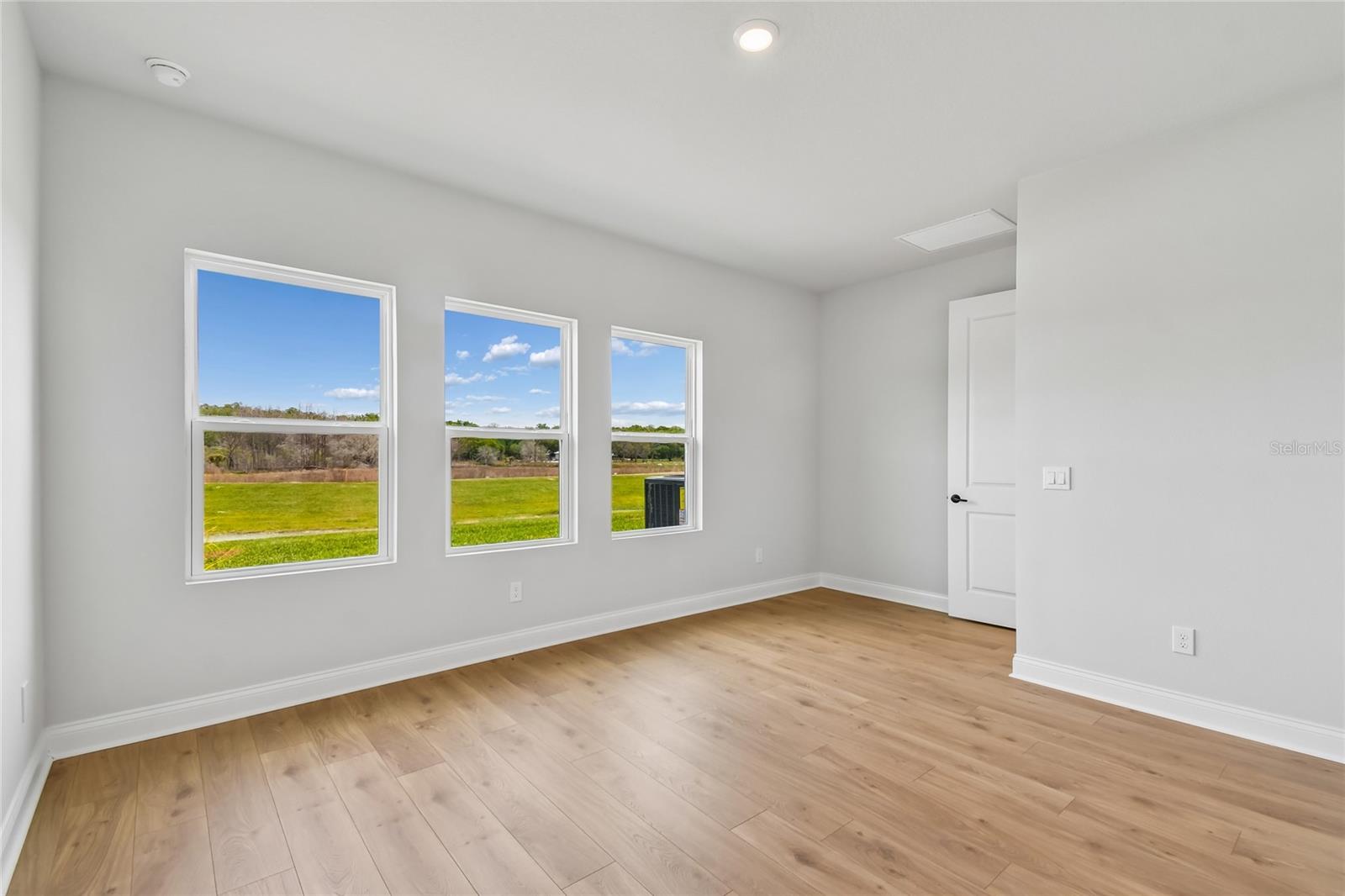 OAKFIELD AT MOUNT DORA - Residential