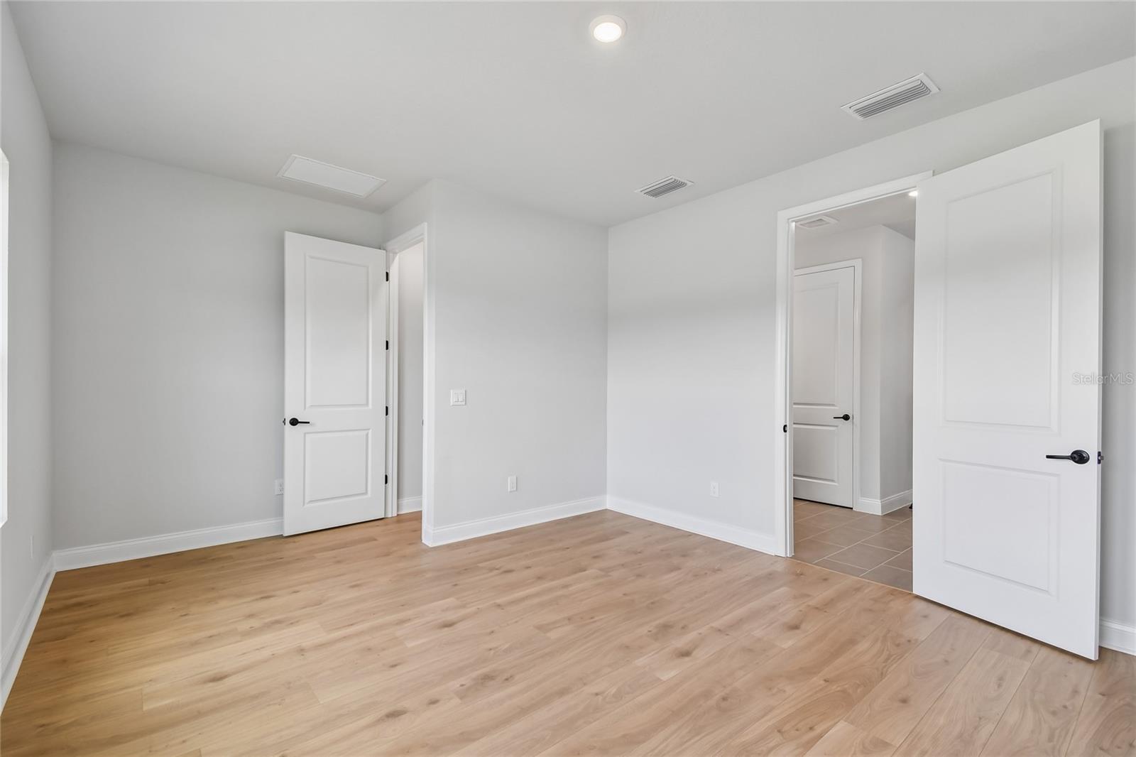 OAKFIELD AT MOUNT DORA - Residential