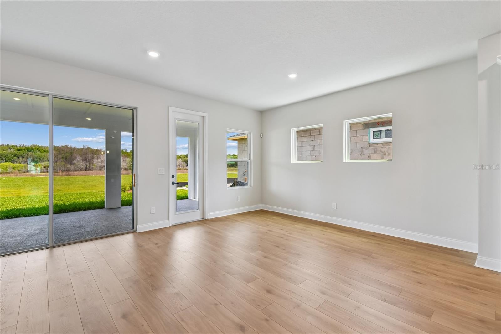 OAKFIELD AT MOUNT DORA - Residential