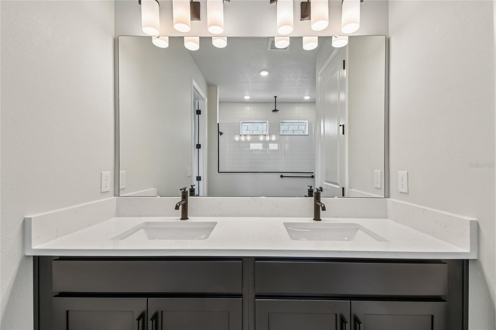 OAKFIELD AT MOUNT DORA - Residential