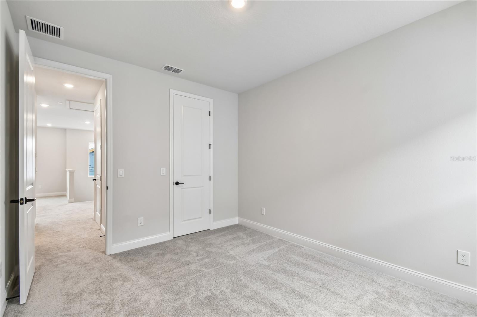 OAKFIELD AT MOUNT DORA - Residential