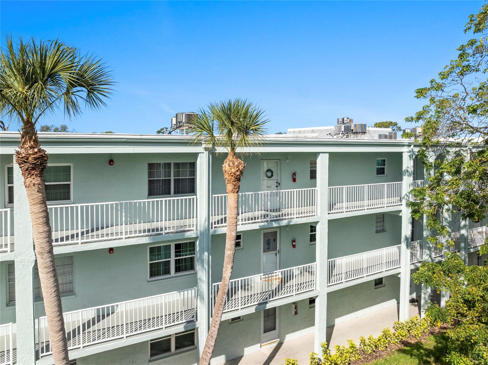 1706 BELLEAIR FOREST DRIVE 348