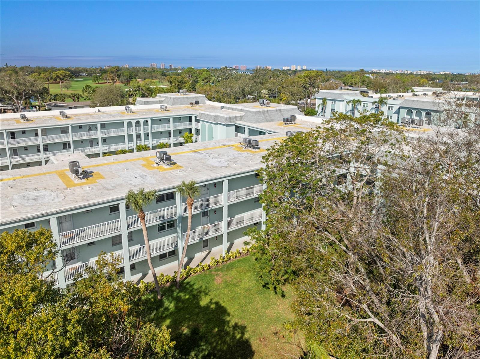 1706 BELLEAIR FOREST DRIVE 348