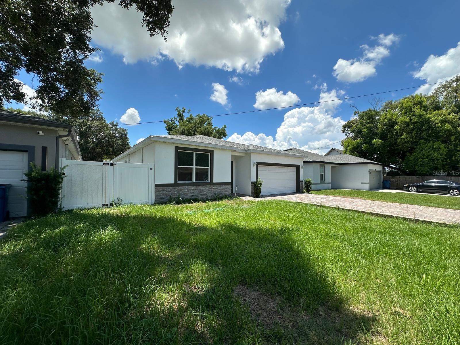 117 W MURPHY STREET