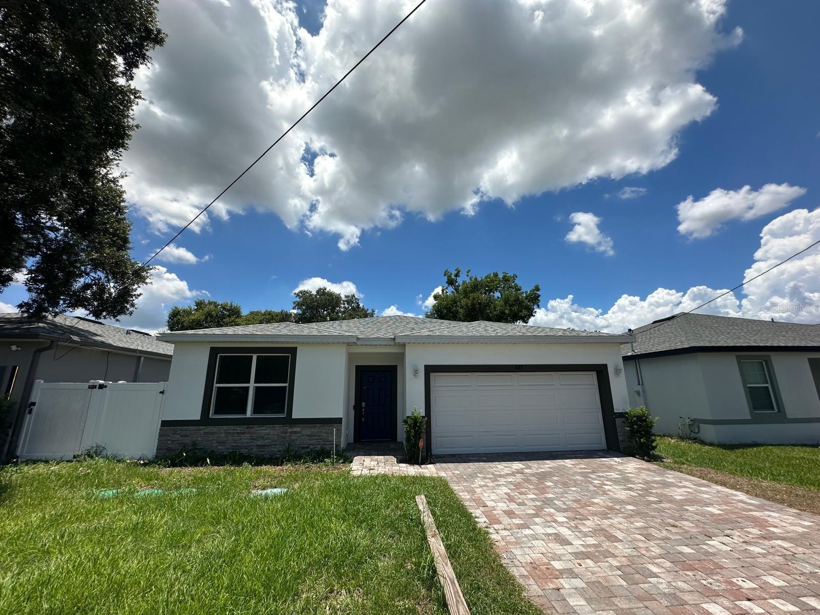 117 W MURPHY STREET