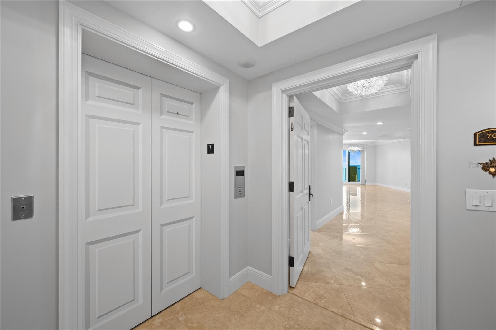 19 AVENUE DE LA MER 705