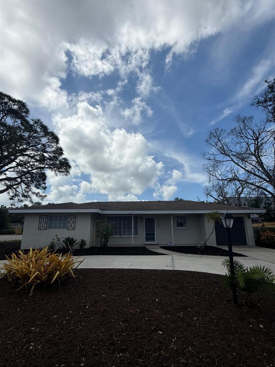 DE SOTO COUNTRY CLUB COLONY - Residential Lease
