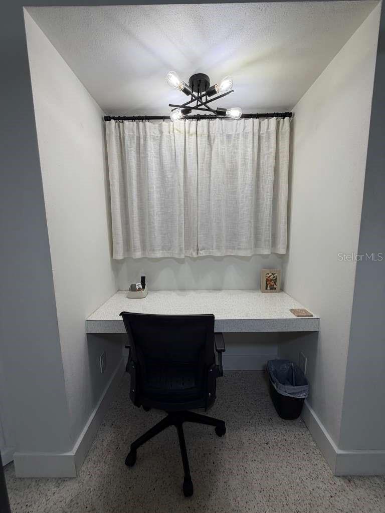 DE SOTO COUNTRY CLUB COLONY - Residential Lease