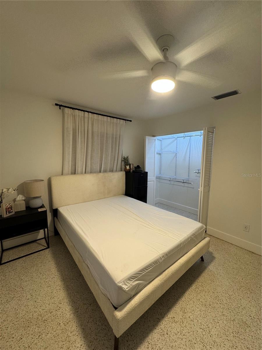DE SOTO COUNTRY CLUB COLONY - Residential Lease