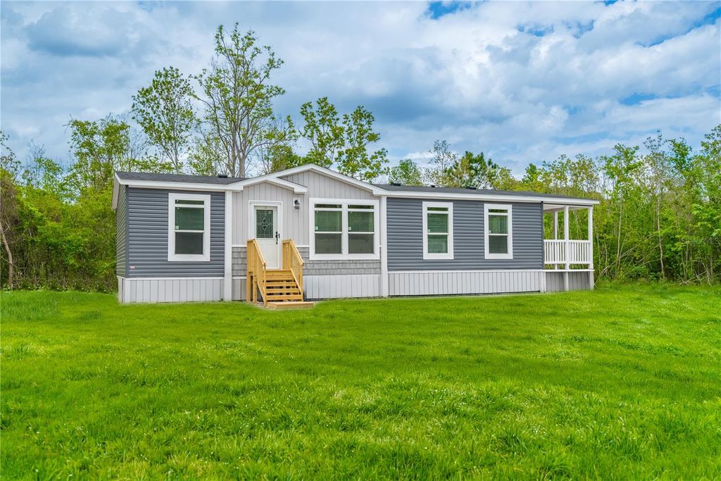 Photo of 14823 SE County Road 100a, Starke, FL 32091 (MLS # GC539124)