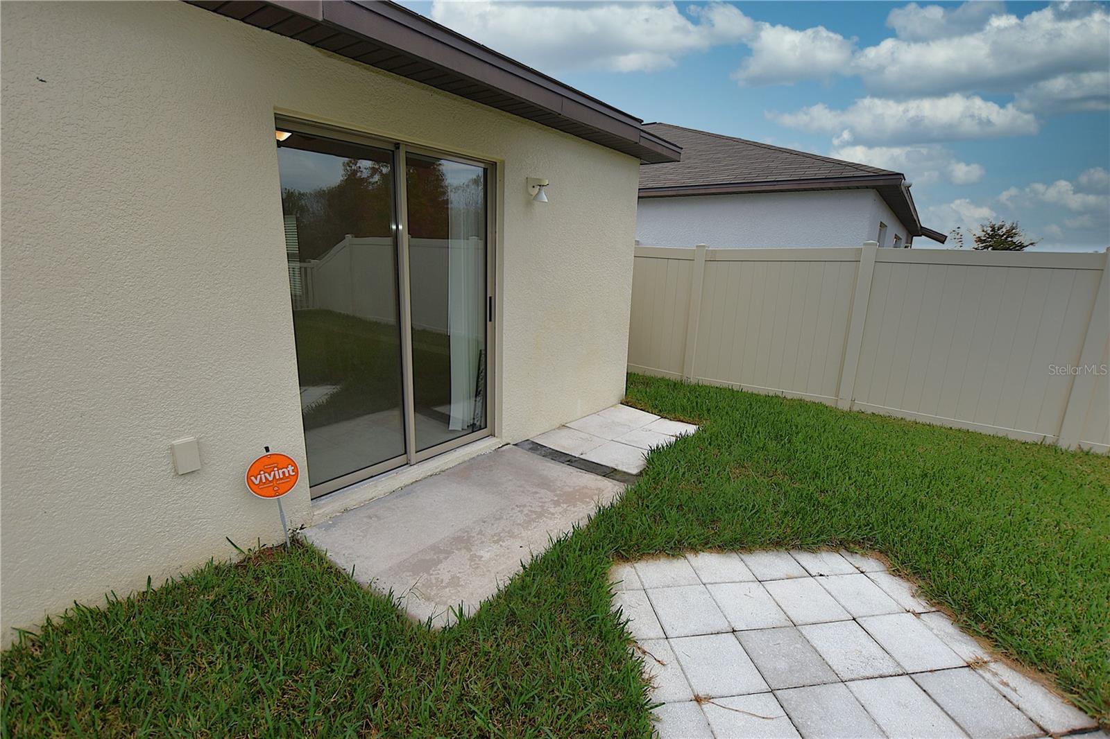 RIVERSTONE - Residential Lease