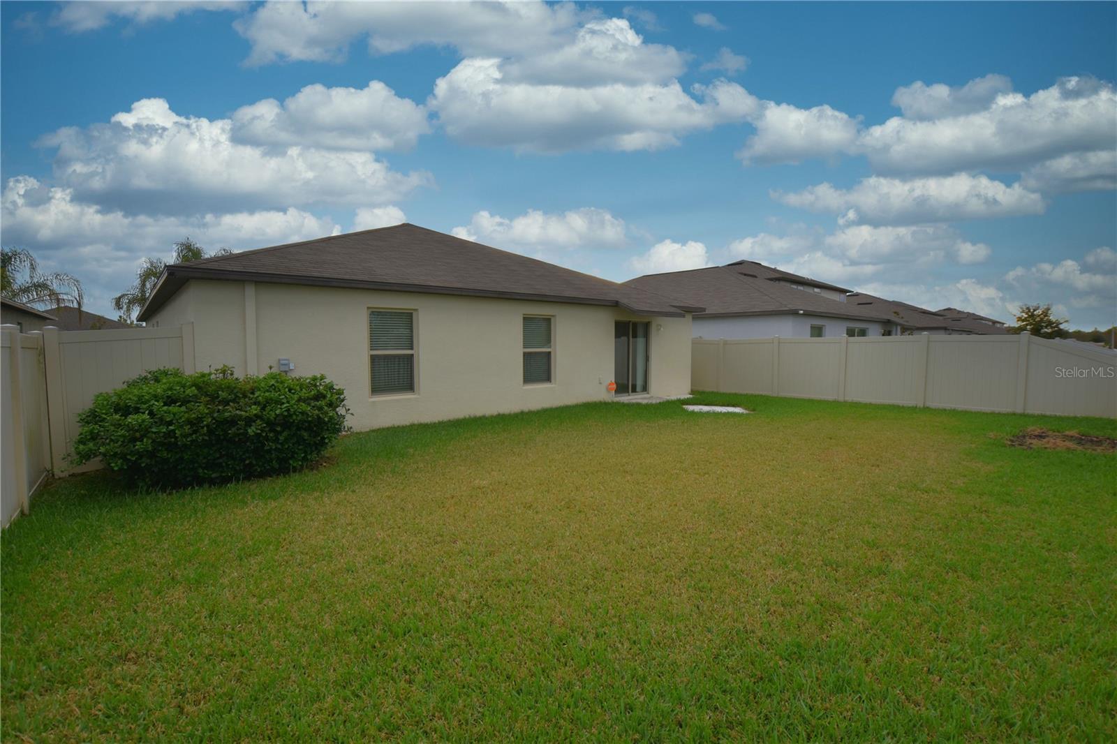 RIVERSTONE - Residential Lease