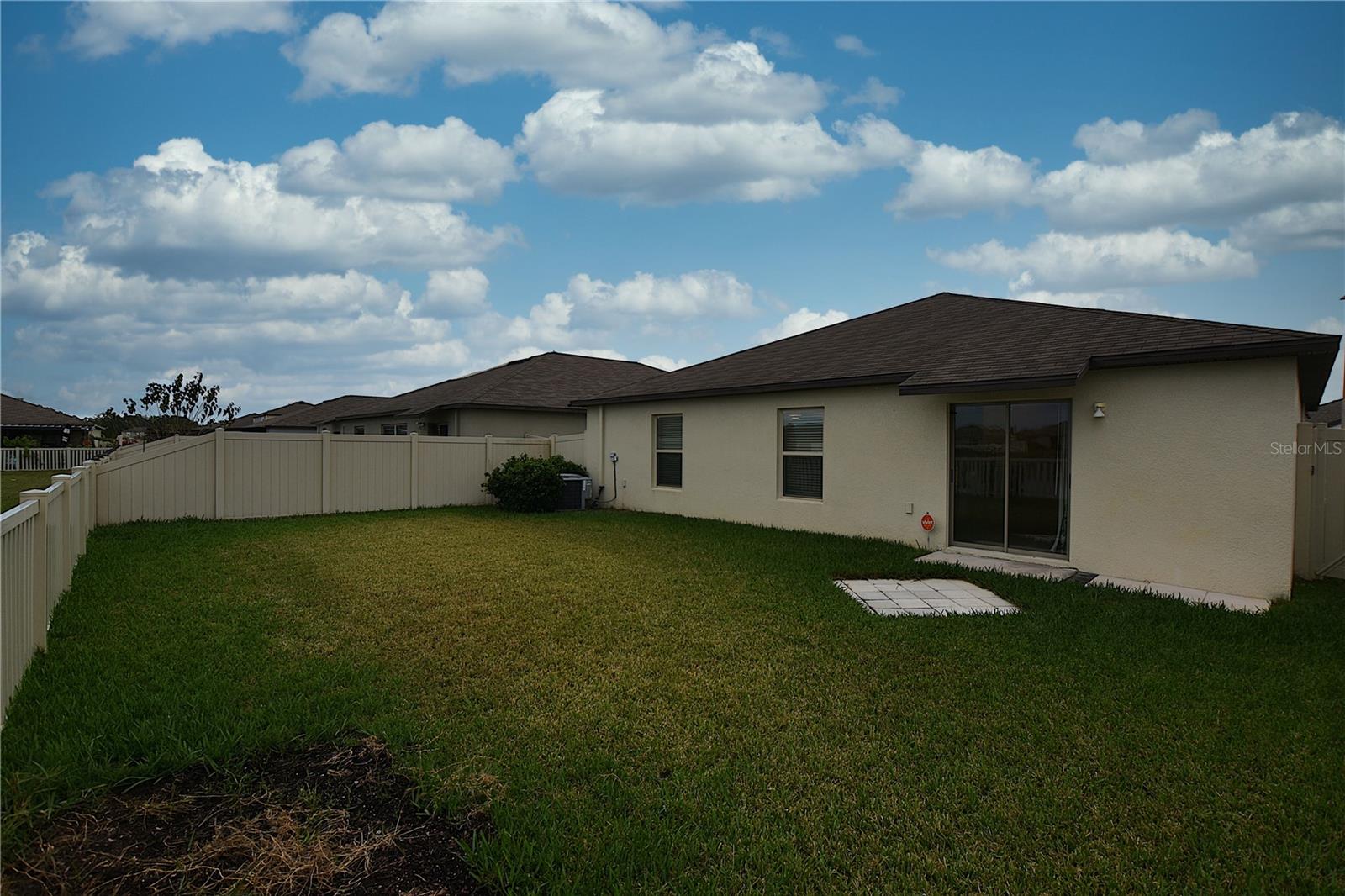 RIVERSTONE - Residential Lease