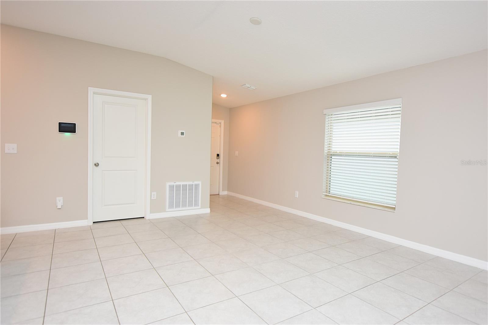 RIVERSTONE - Residential Lease