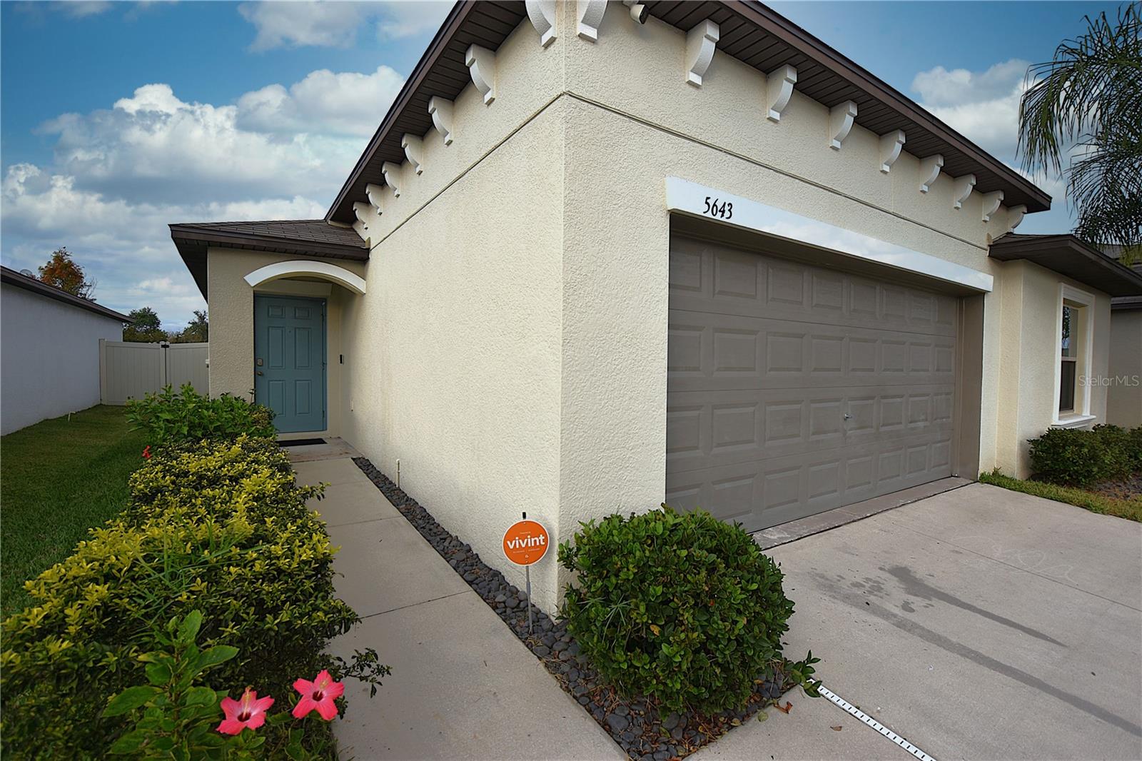 RIVERSTONE - Residential Lease