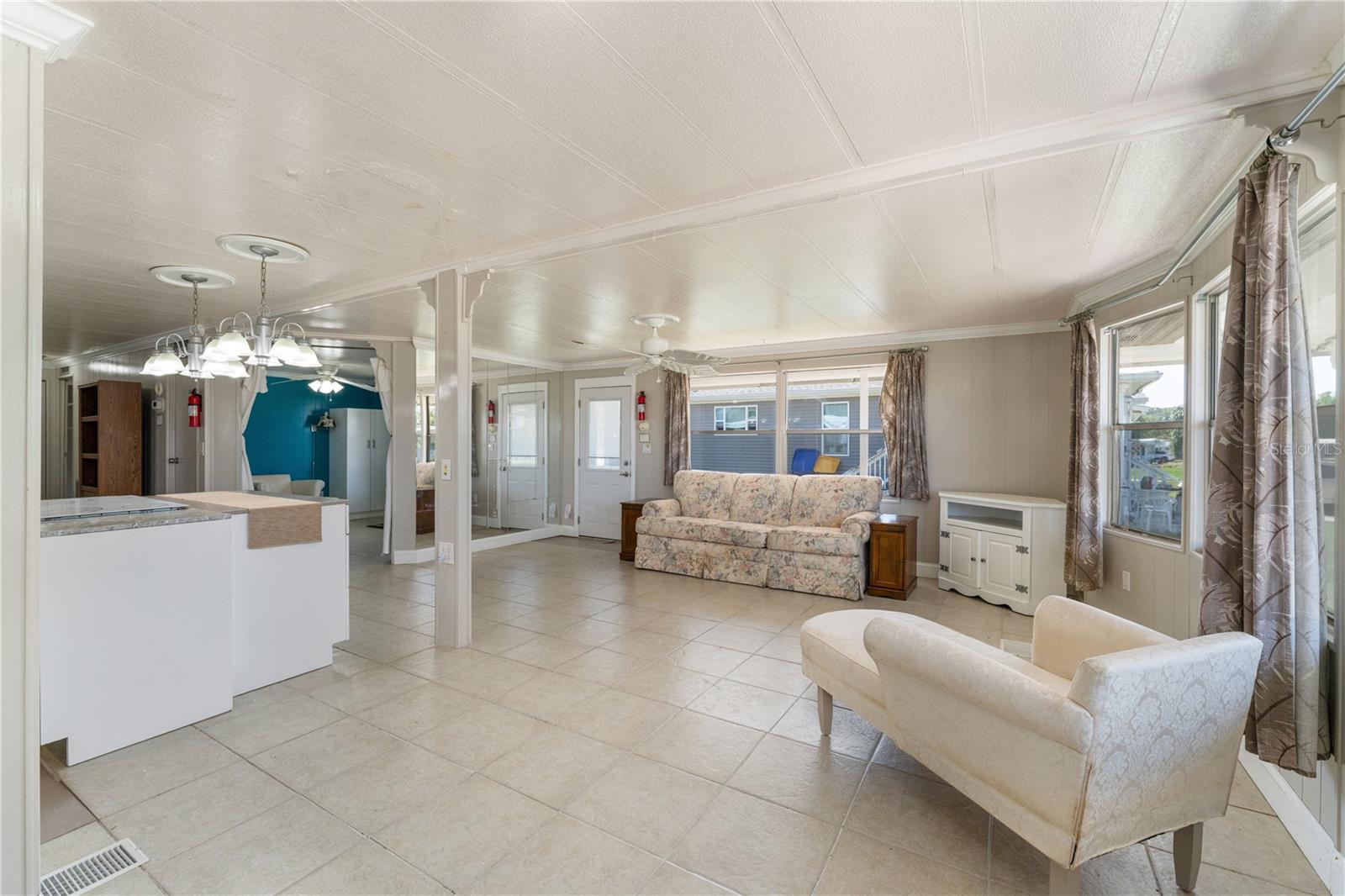 TAVARES LAKE FRANCES ESTATES - Residential