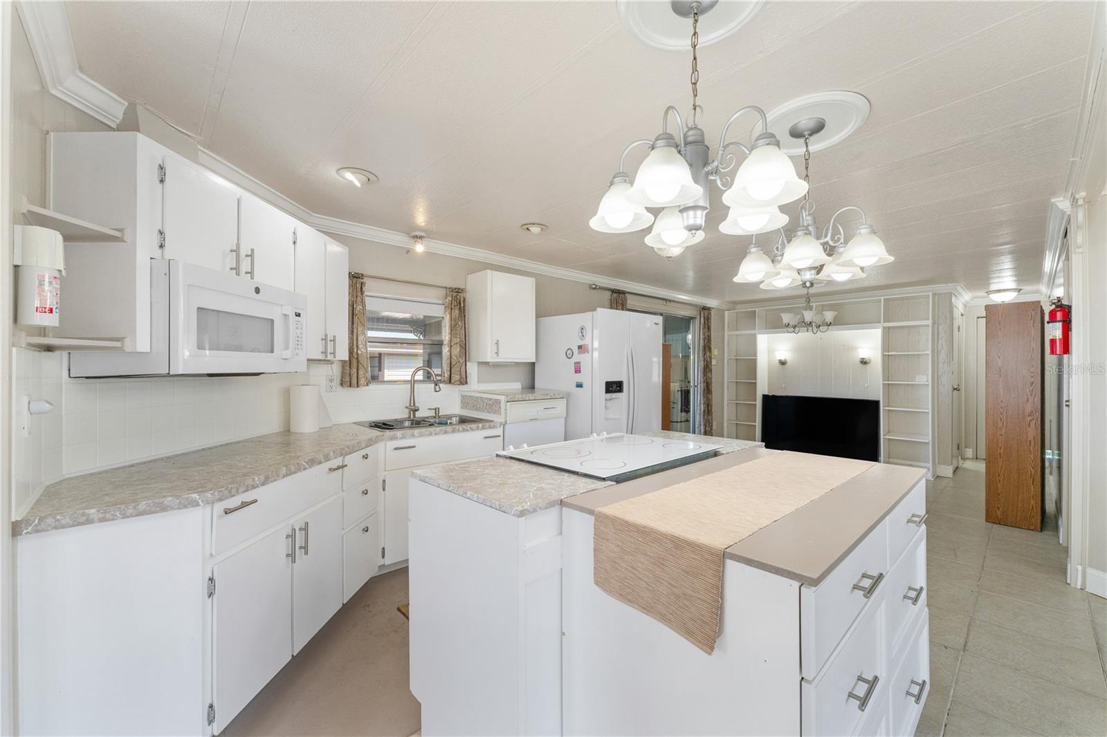 TAVARES LAKE FRANCES ESTATES - Residential