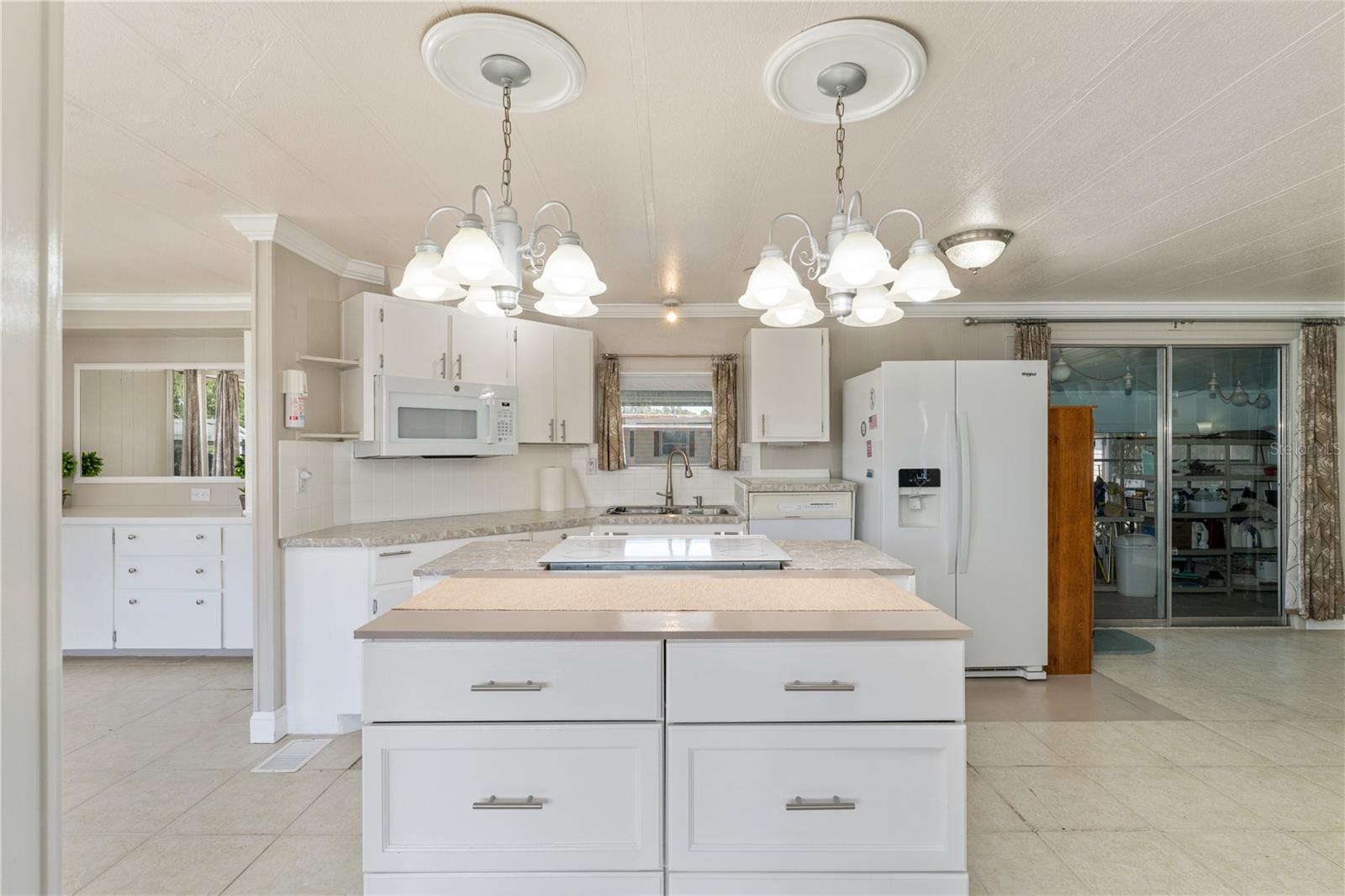 TAVARES LAKE FRANCES ESTATES - Residential