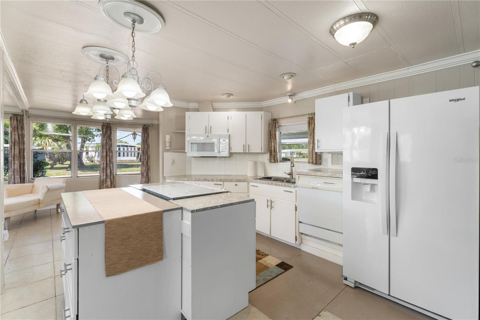 TAVARES LAKE FRANCES ESTATES - Residential