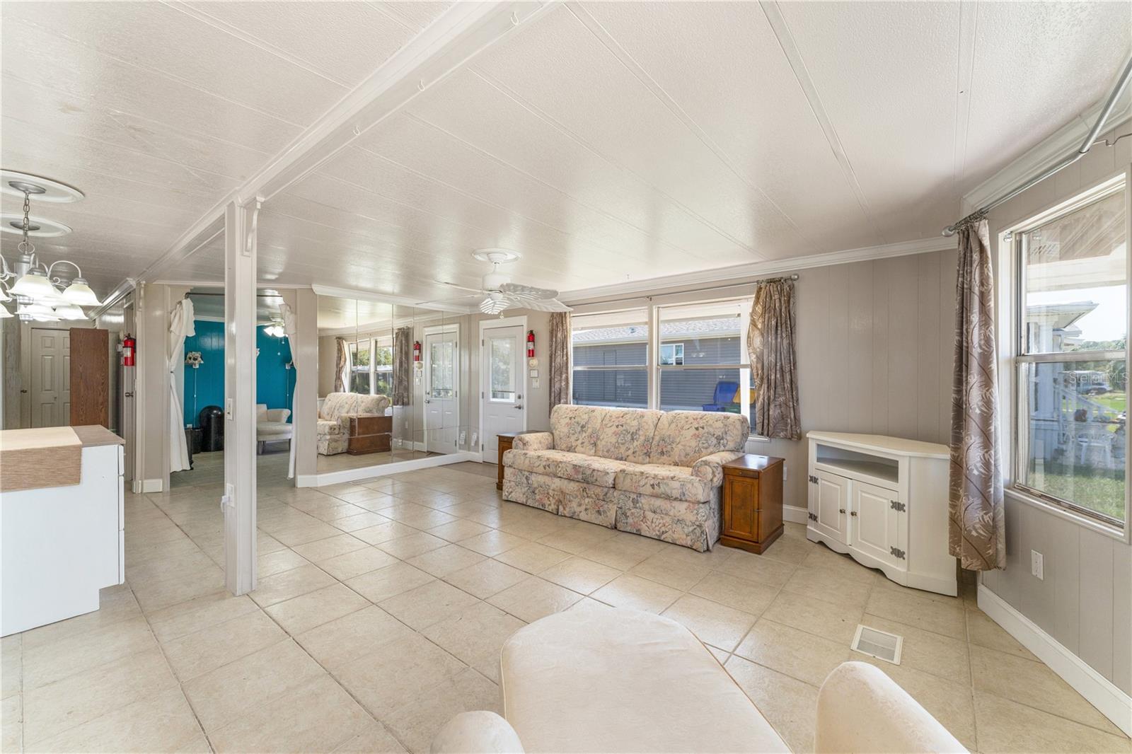 TAVARES LAKE FRANCES ESTATES - Residential