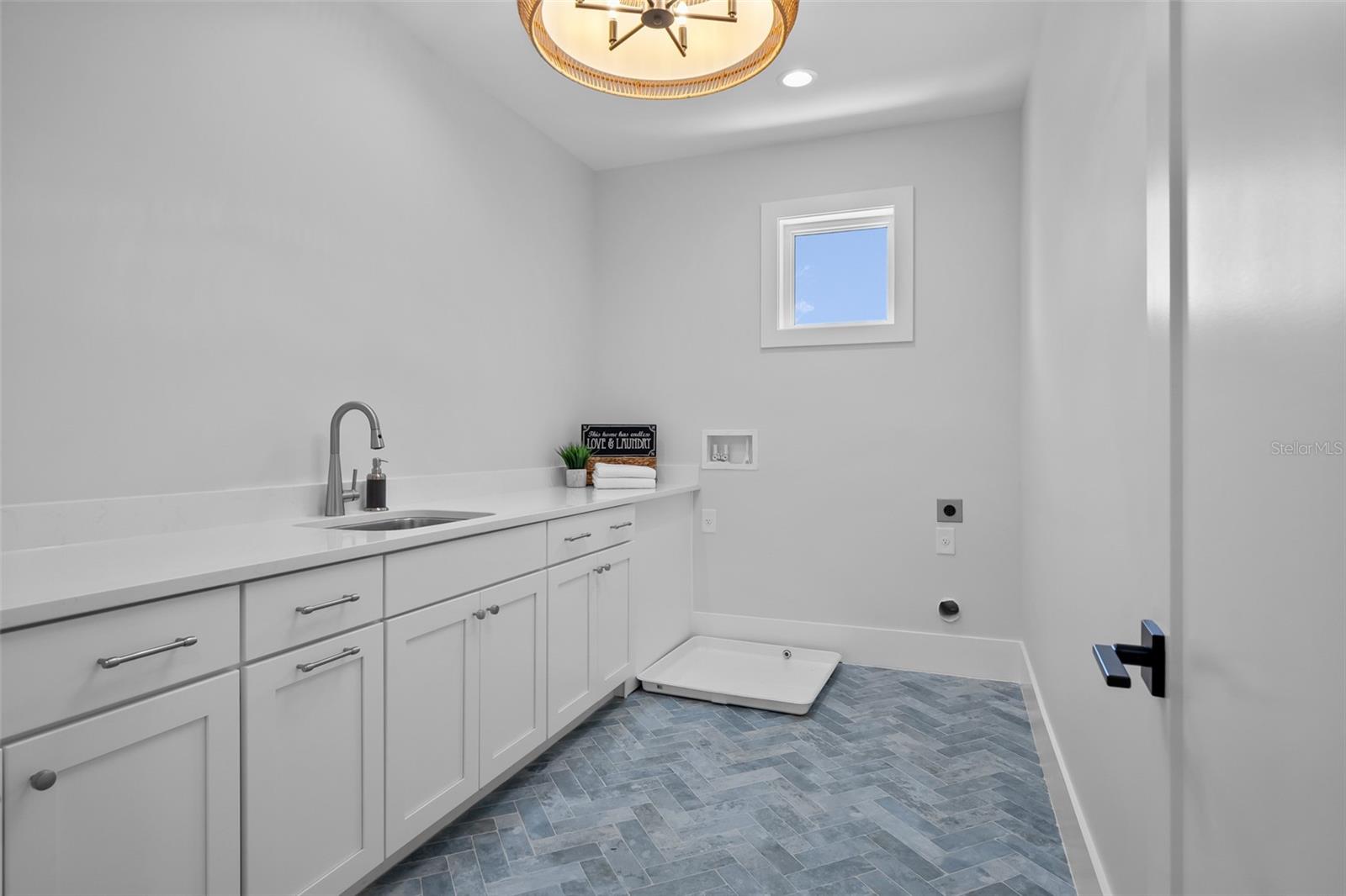 HENDERSON BEACH - Residential