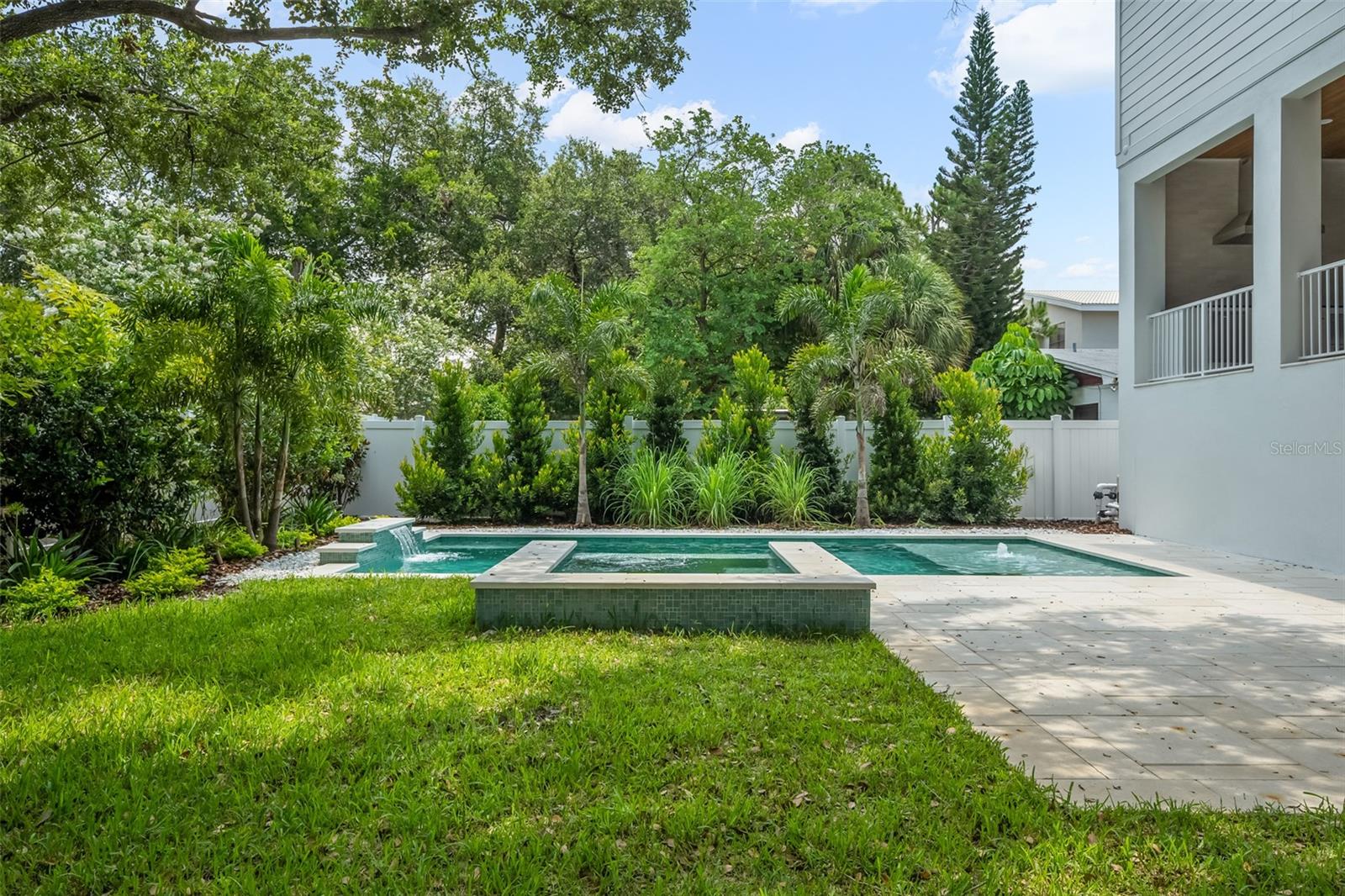 HENDERSON BEACH - Residential