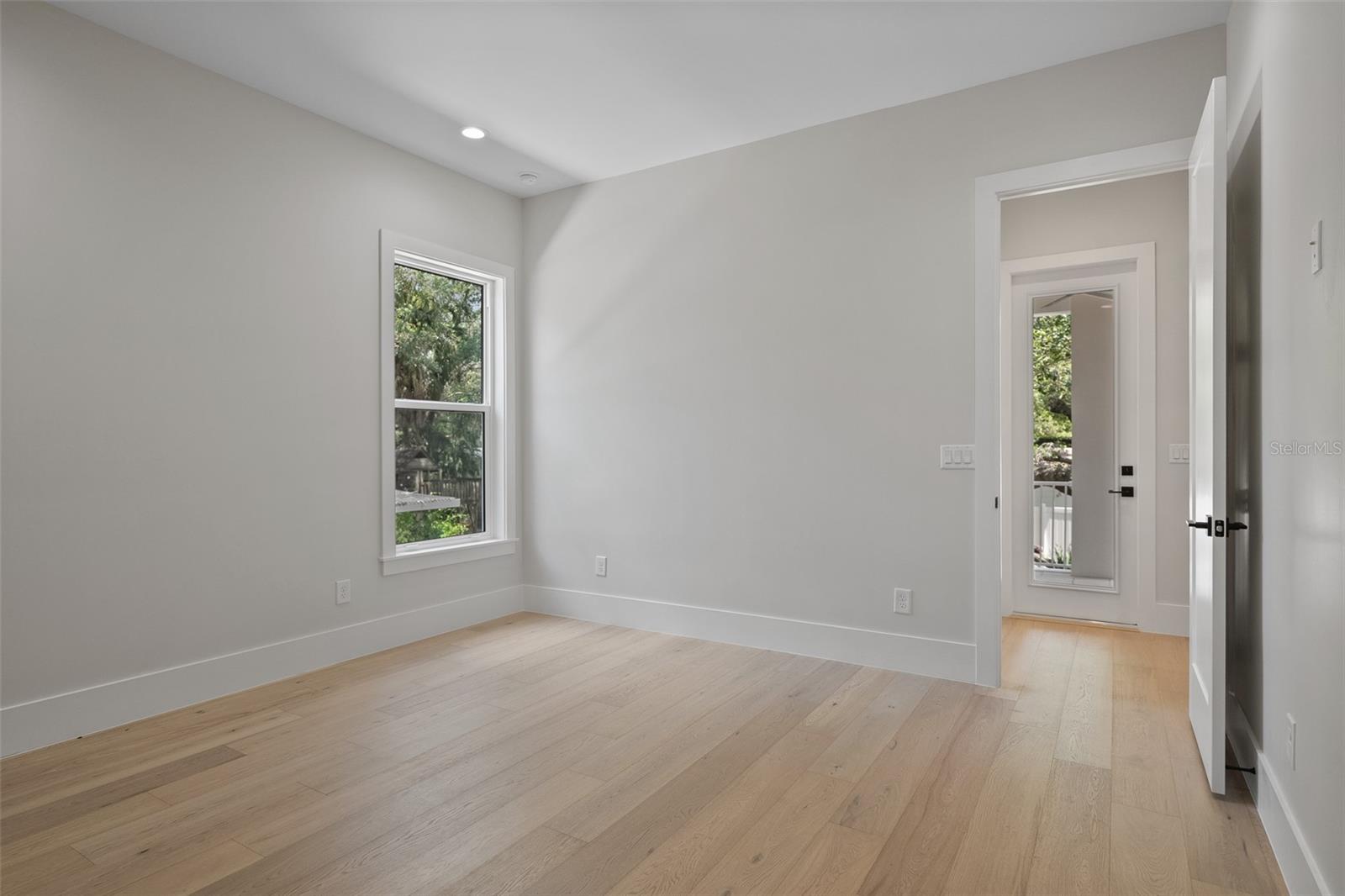 HENDERSON BEACH - Residential