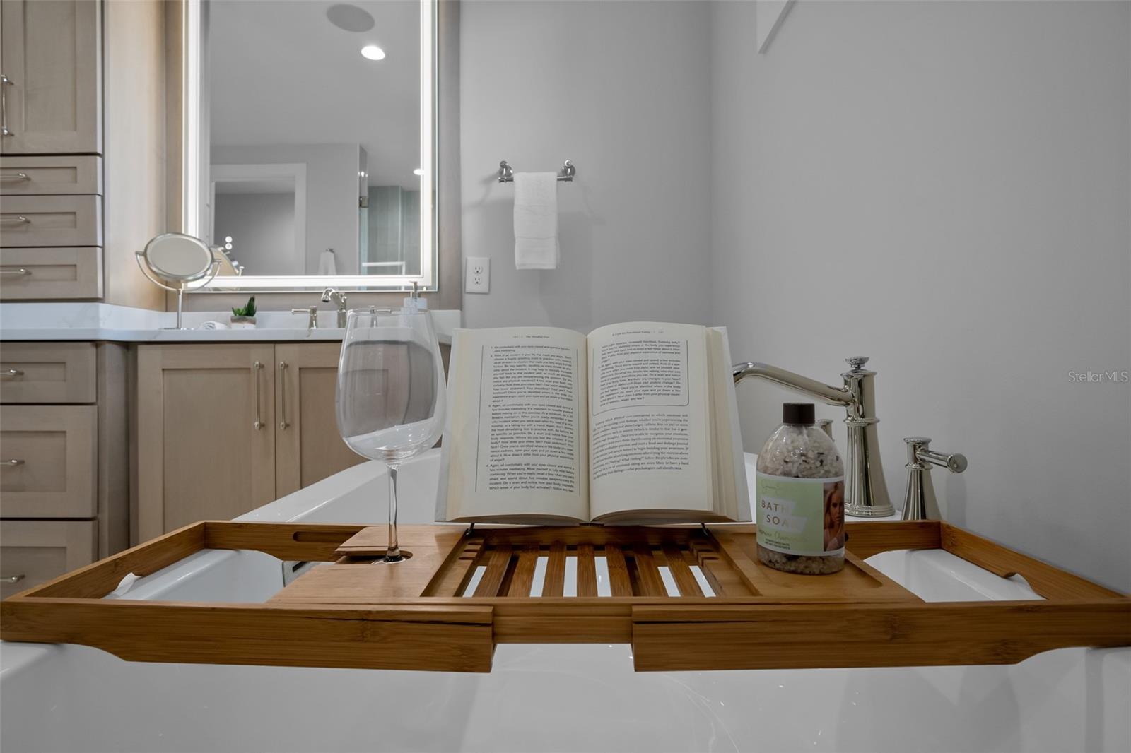 HENDERSON BEACH - Residential