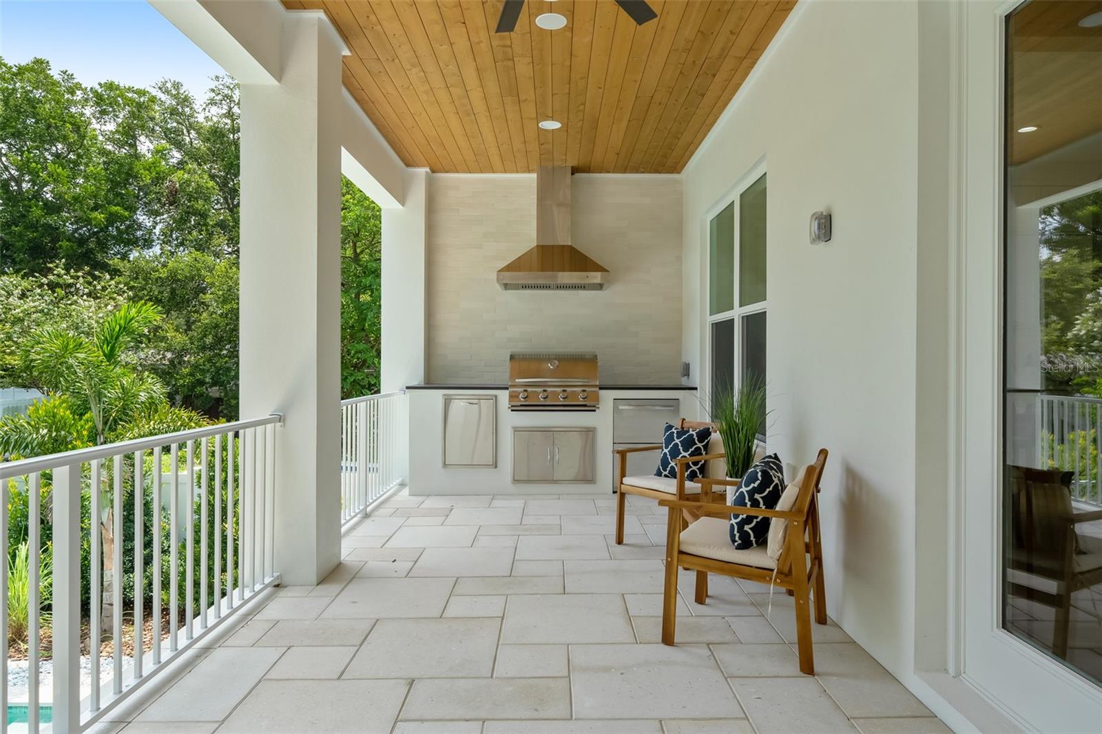 HENDERSON BEACH - Residential