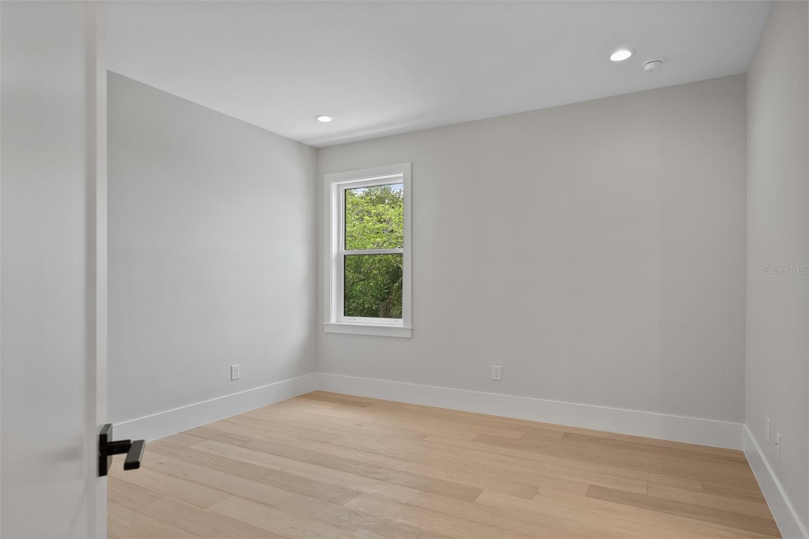 HENDERSON BEACH - Residential