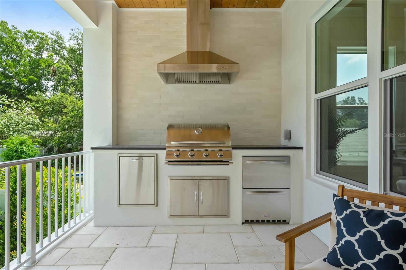 HENDERSON BEACH - Residential