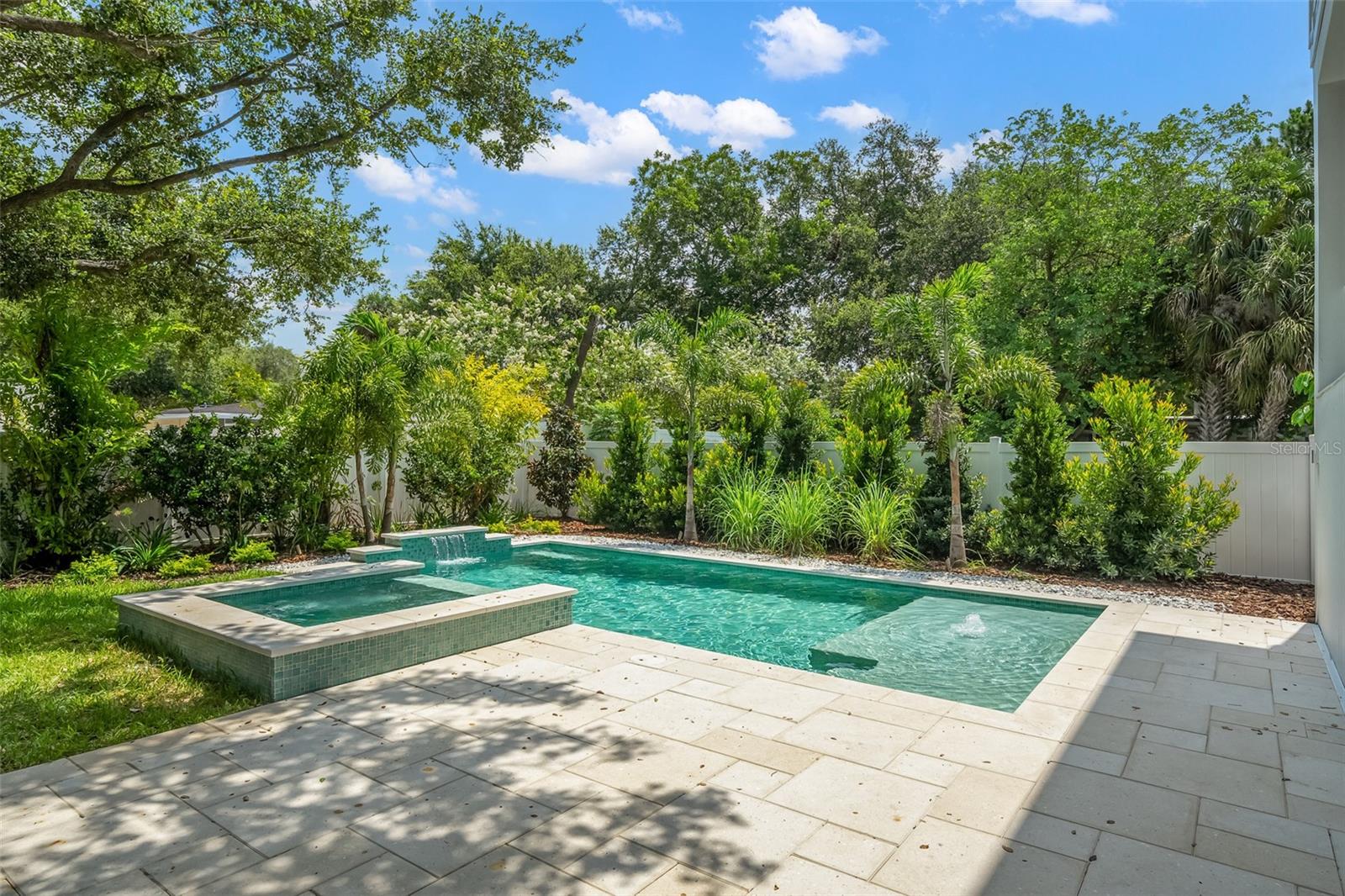 HENDERSON BEACH - Residential