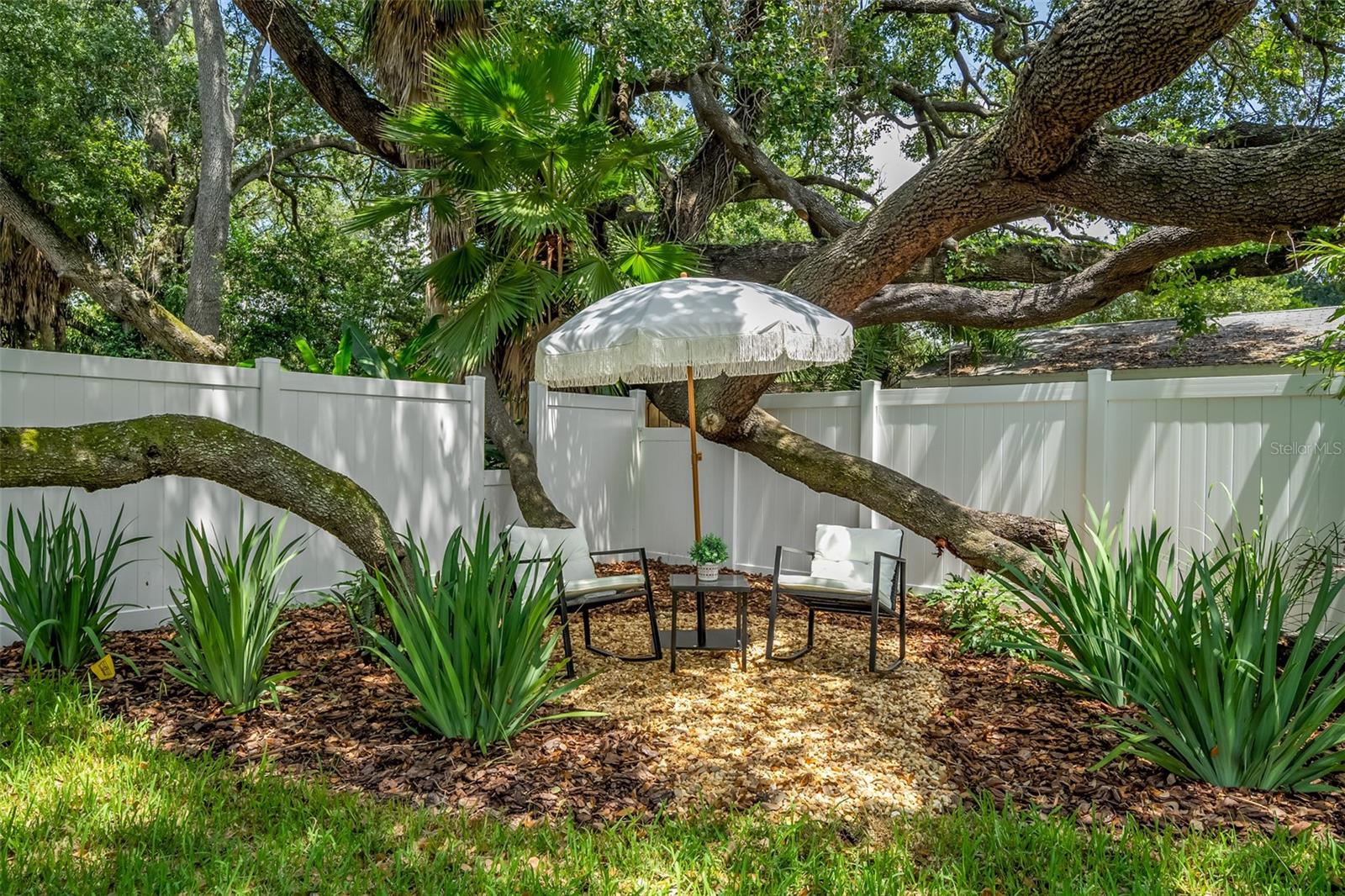 HENDERSON BEACH - Residential