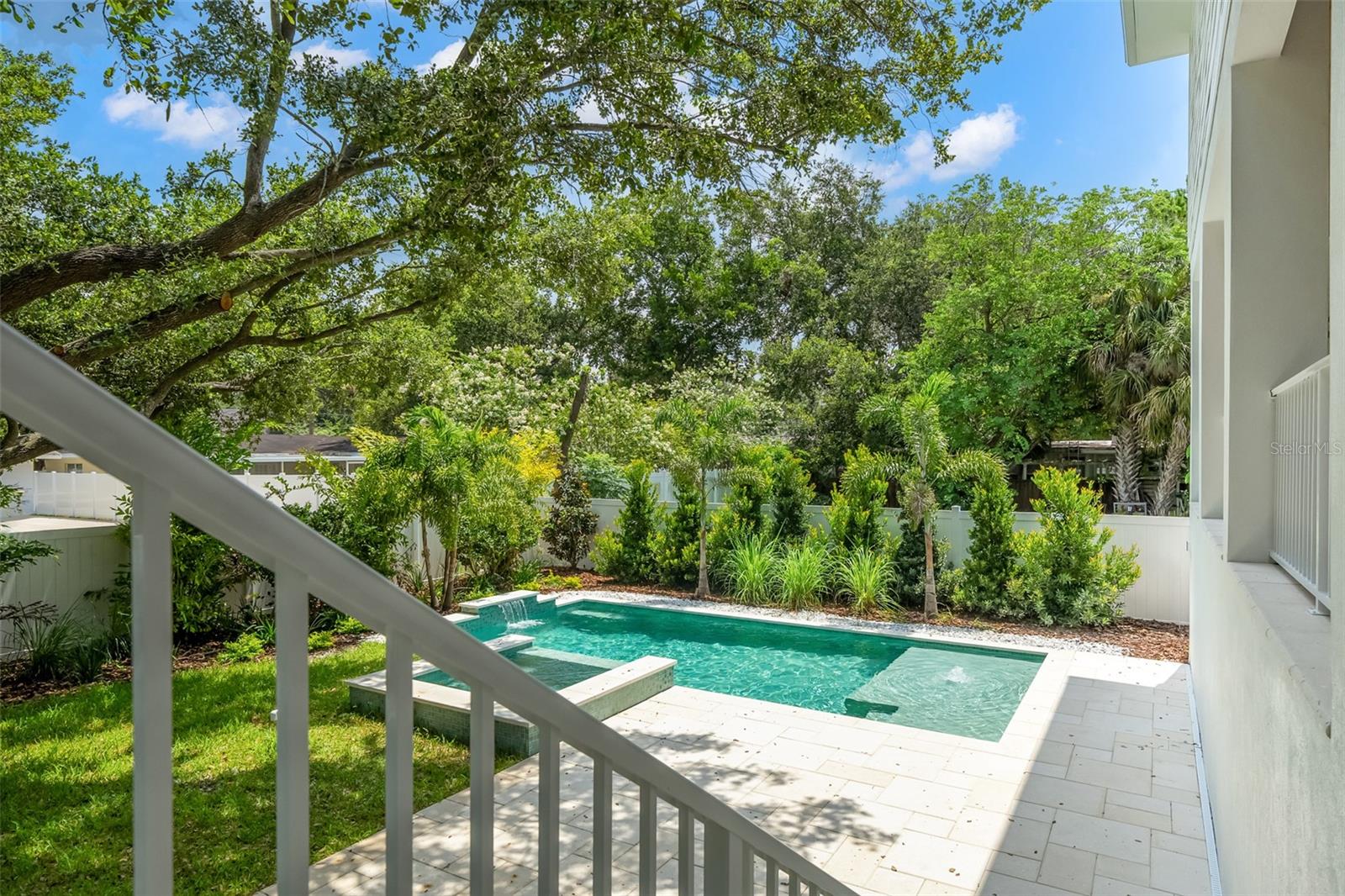 HENDERSON BEACH - Residential