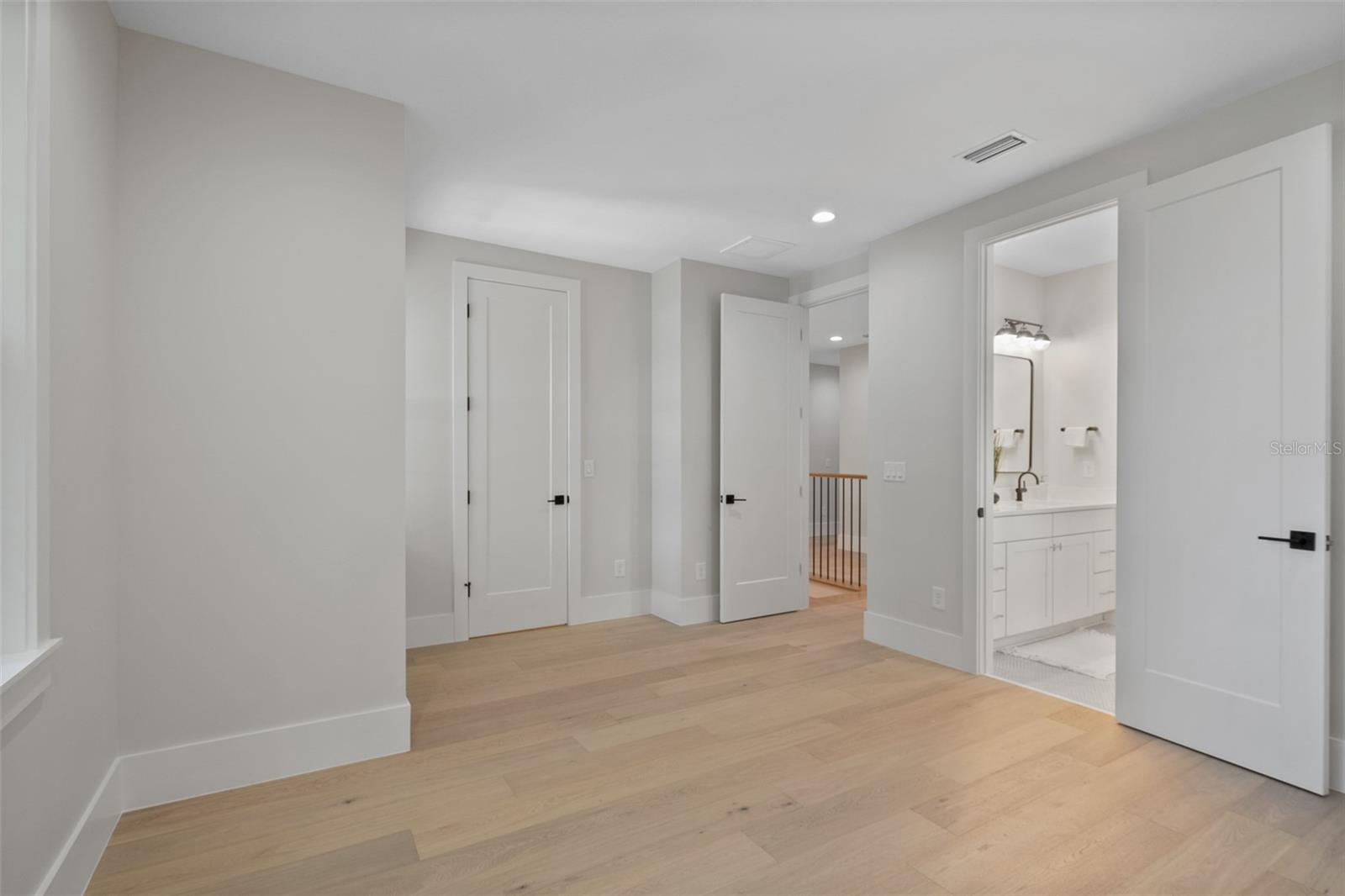 HENDERSON BEACH - Residential