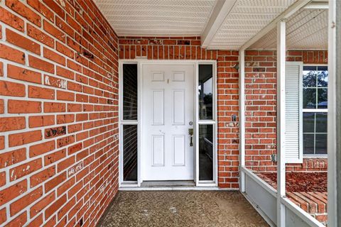 Tiny photo for 660 Oleander Street, Mount Dora, FL 32757 (MLS # G5114504)