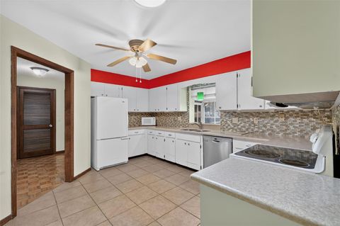 Tiny photo for 660 Oleander Street, Mount Dora, FL 32757 (MLS # G5114504)