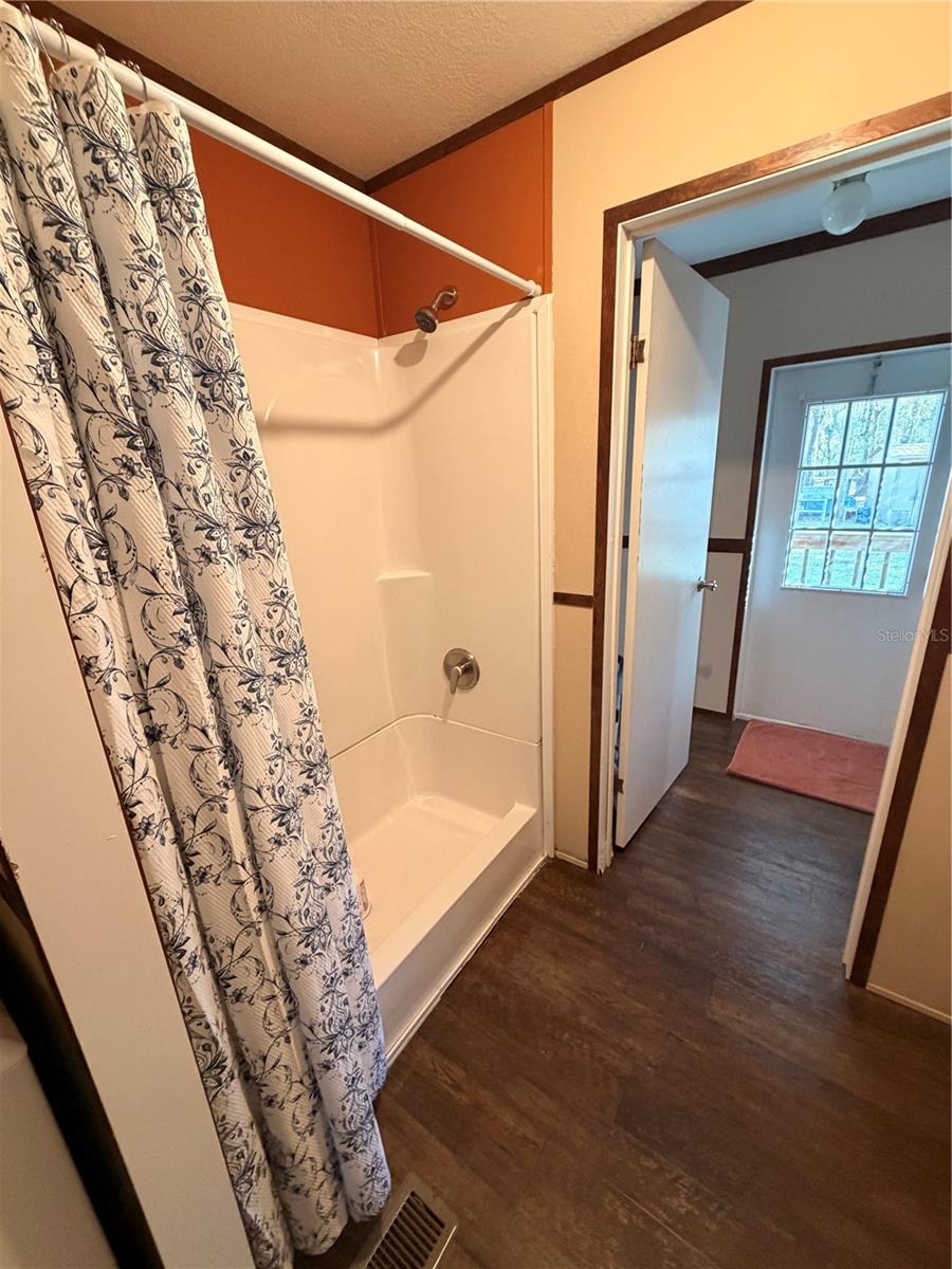 ACREAGE - Residential