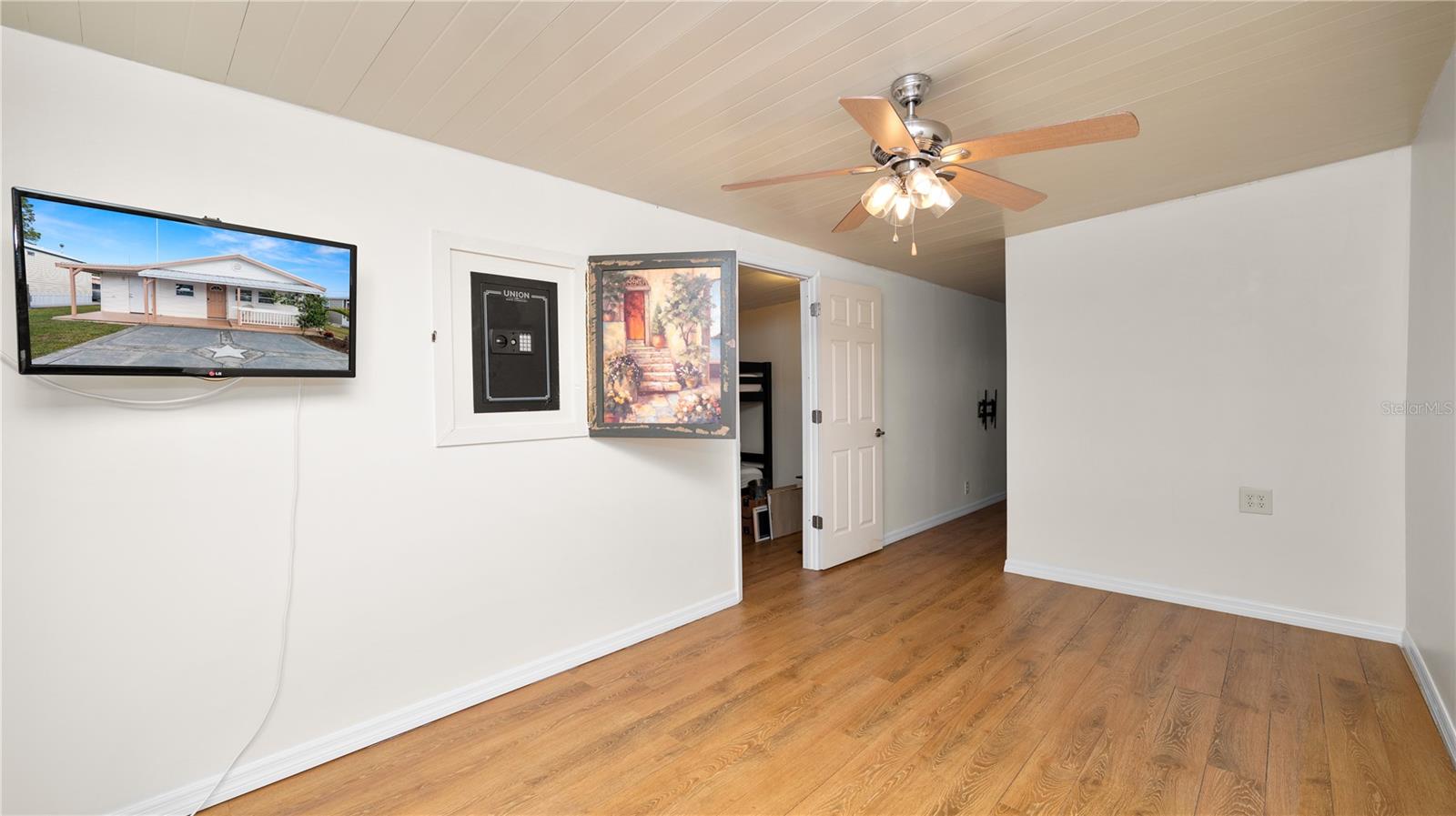 FAIRVIEW VILLAGE - Residential