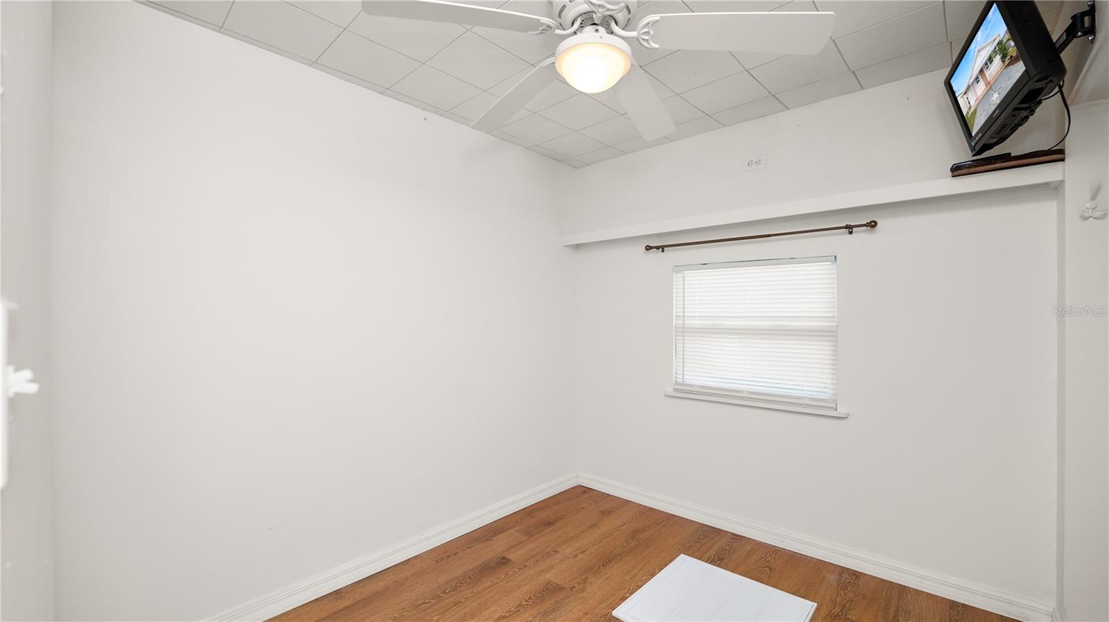 FAIRVIEW VILLAGE - Residential