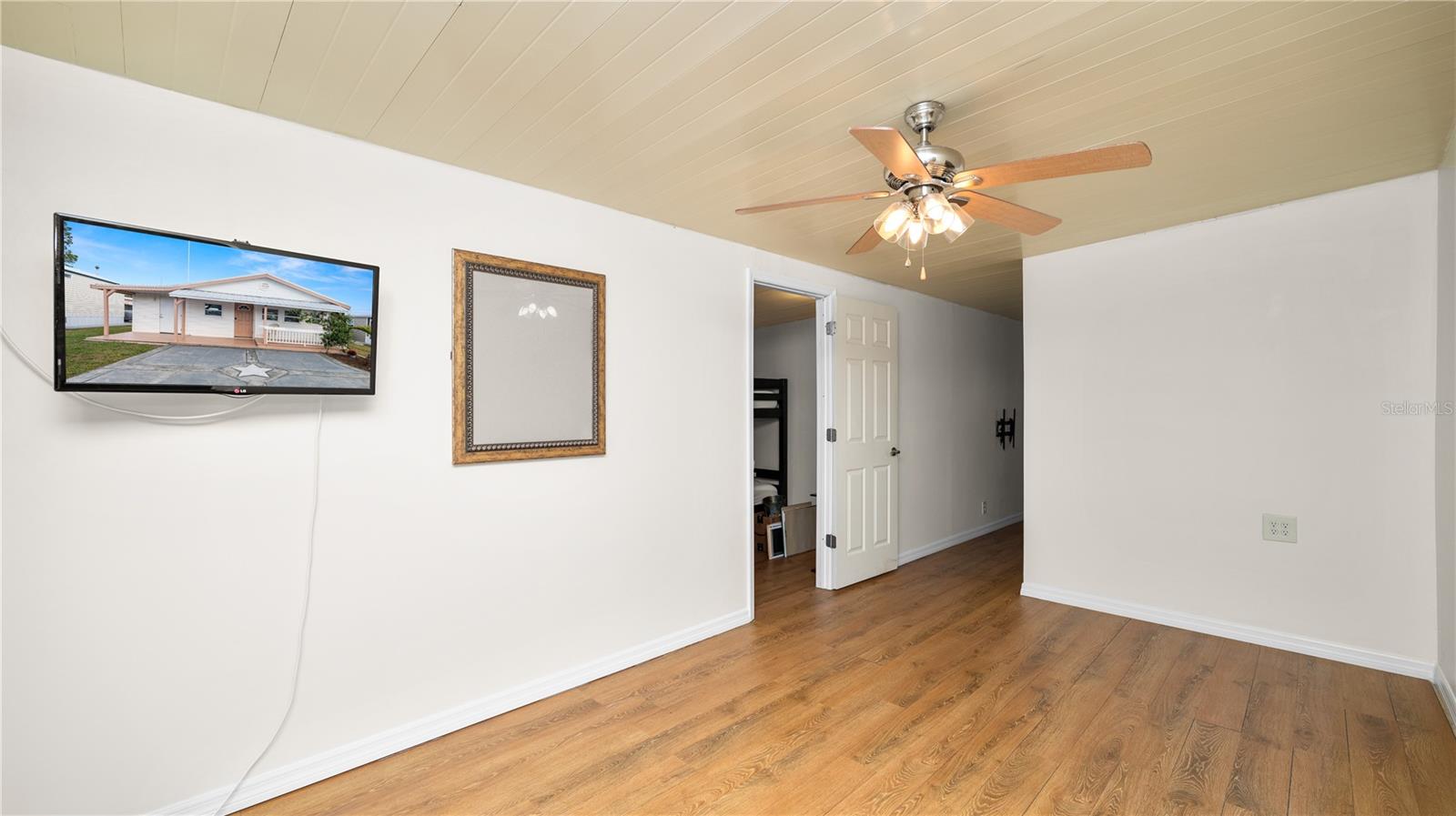 FAIRVIEW VILLAGE - Residential