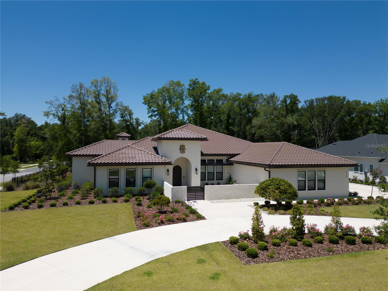 OAKMONT PH 2 PB 32 PG 30 - Residential