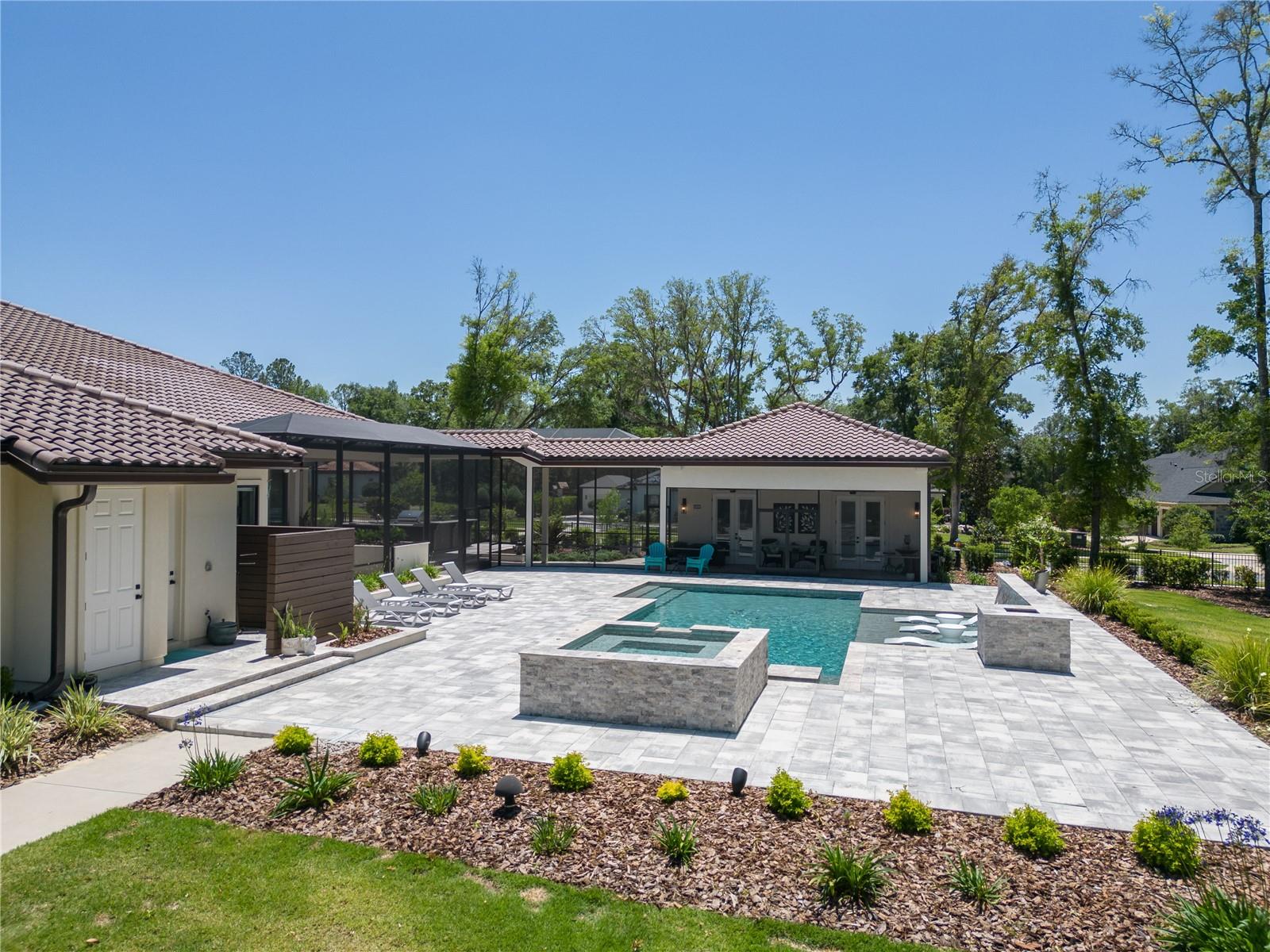 OAKMONT PH 2 PB 32 PG 30 - Residential