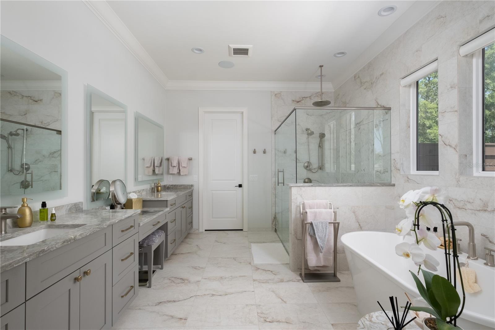 OAKMONT PH 2 PB 32 PG 30 - Residential