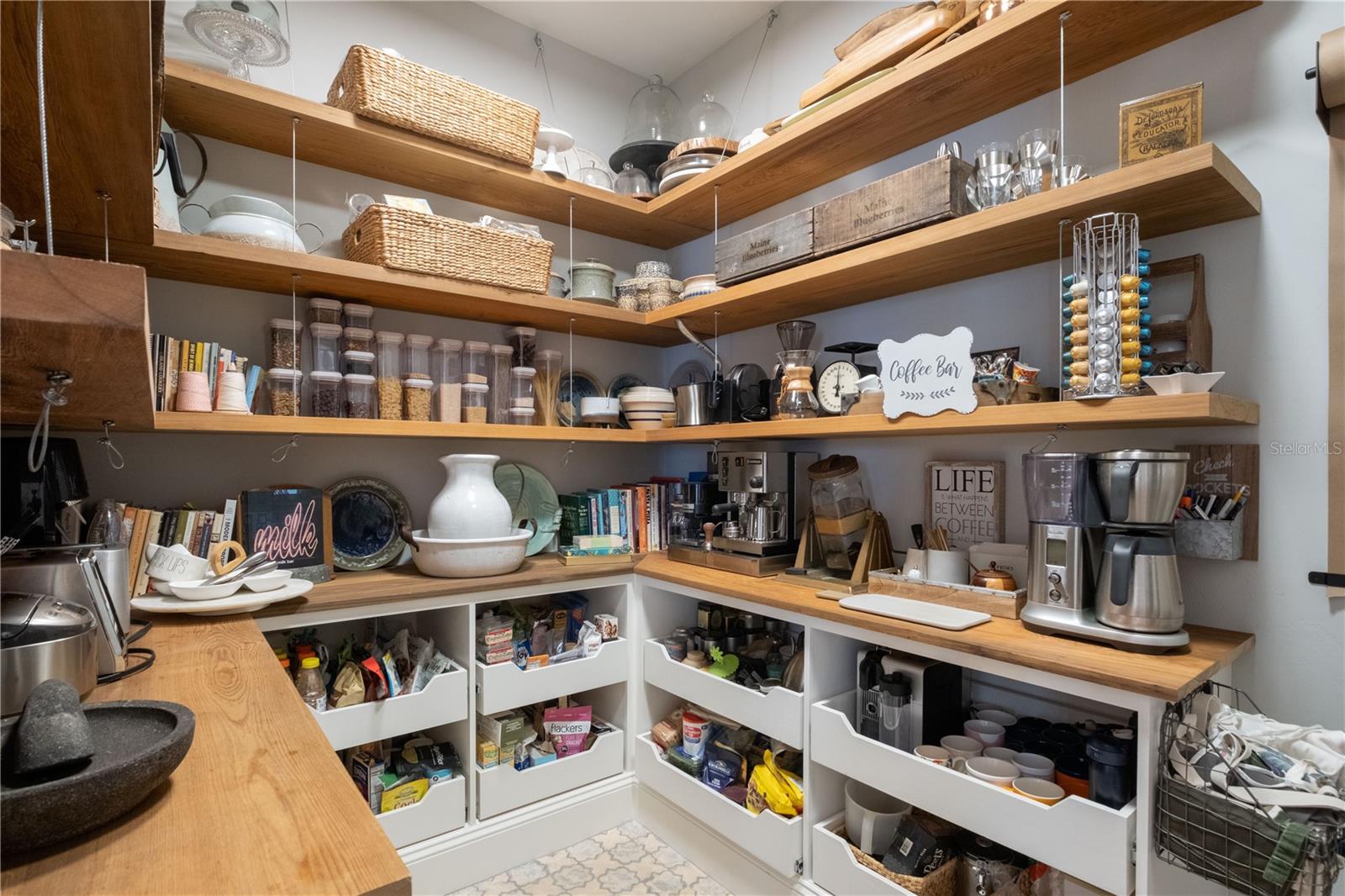 OAKMONT PH 2 PB 32 PG 30 - Residential