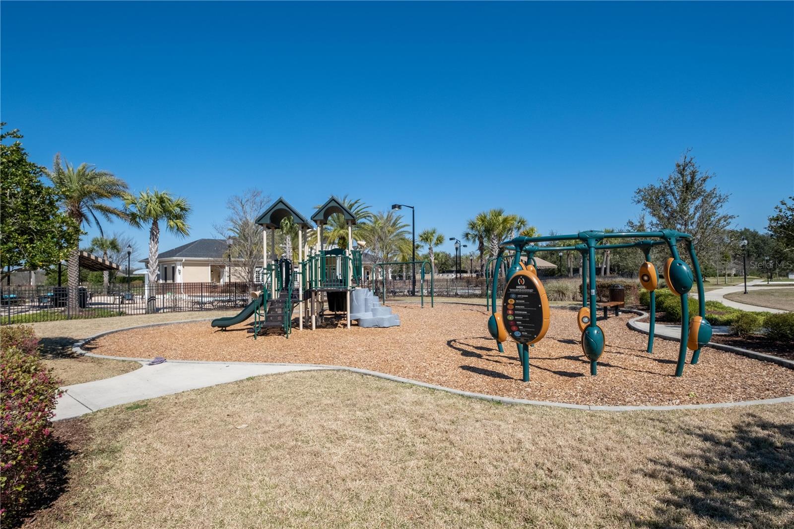 OAKMONT PH 2 PB 32 PG 30 - Residential