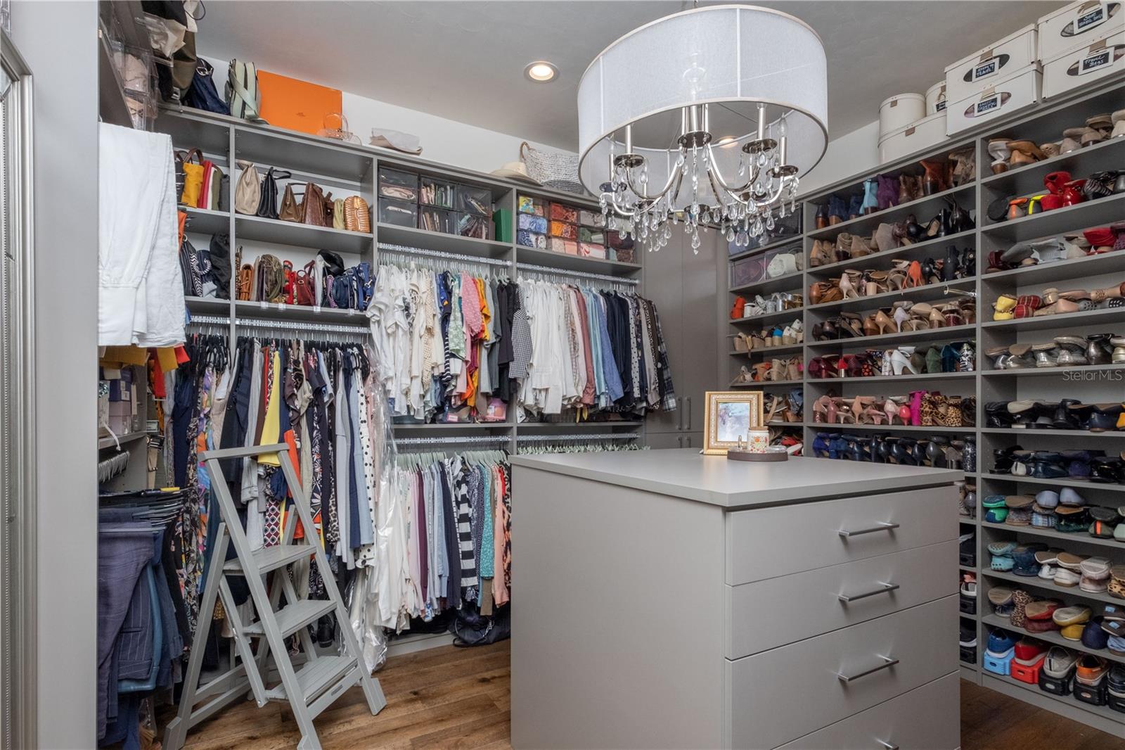 OAKMONT PH 2 PB 32 PG 30 - Residential