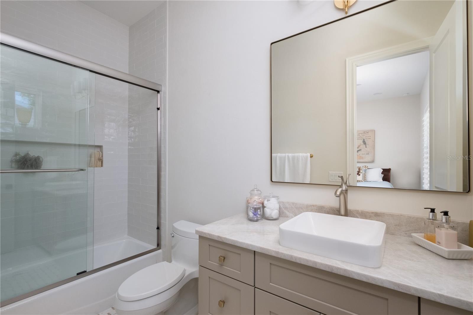 OAKMONT PH 2 PB 32 PG 30 - Residential