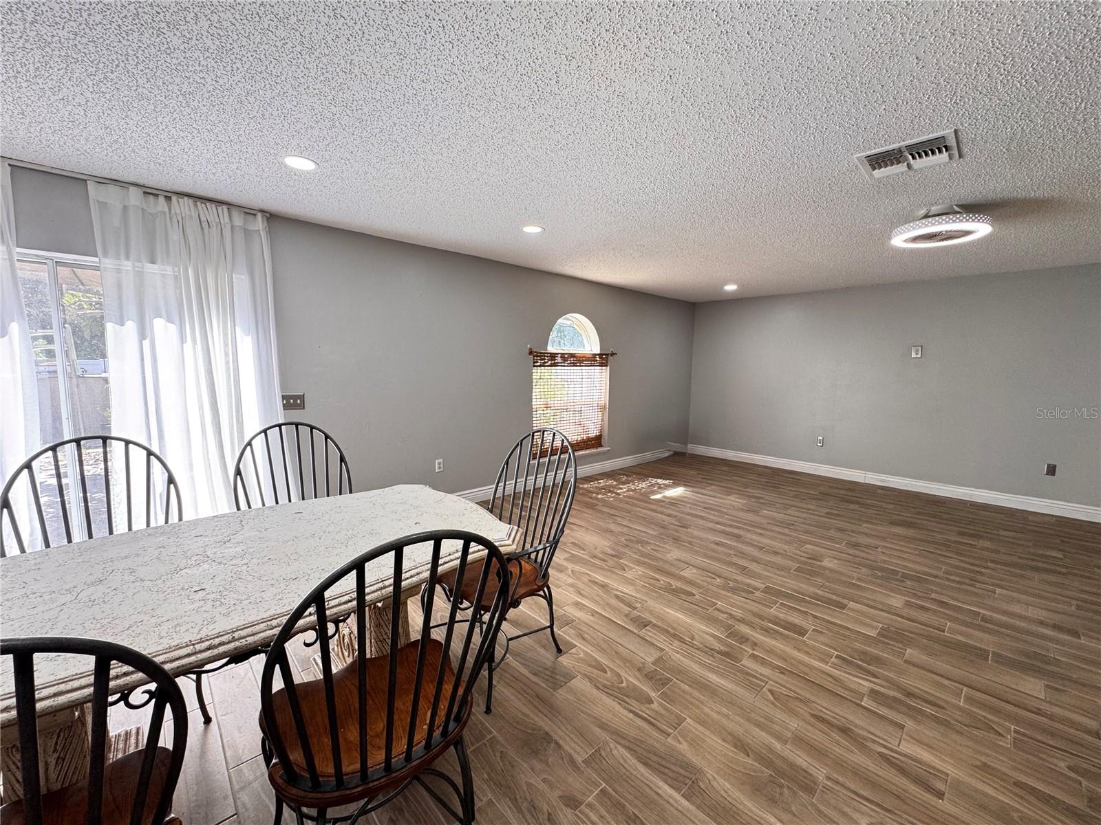 2050 CORNER GLEN DRIVE